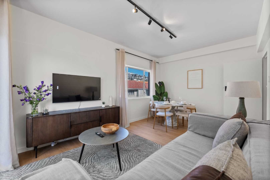 2 Bedroom Property for Sale in Sea Point Western Cape